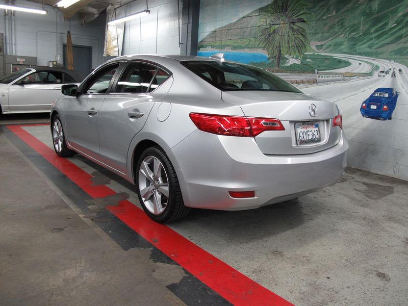 2013 Acura ILX Tech Pkg