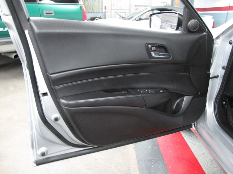 2013 Acura ILX Tech Pkg