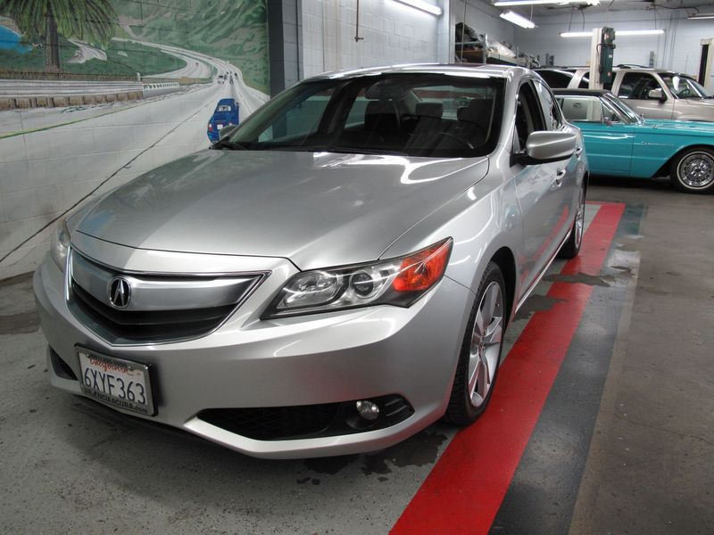 2013 Acura ILX Tech Pkg