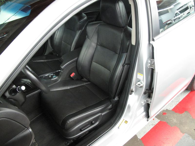 2013 Acura ILX Tech Pkg