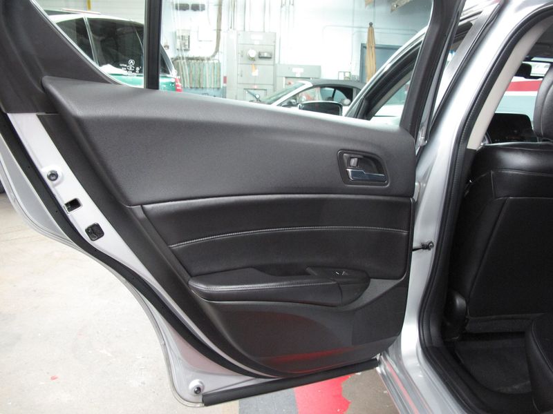 2013 Acura ILX Tech Pkg