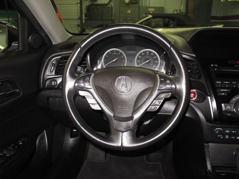 2013 Acura ILX Tech Pkg