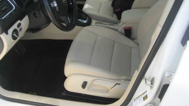 2012 Volkswagen Jetta TDI w/Sunroof