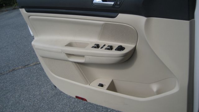 2012 Volkswagen Jetta TDI w/Sunroof