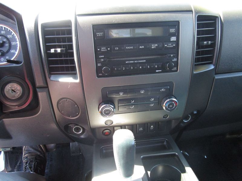 2012 Nissan Titan SV