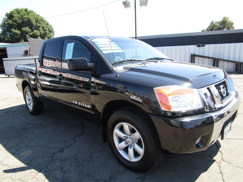 2012 Nissan Titan SV