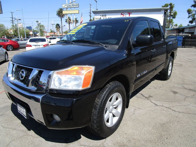 2012 Nissan Titan SV
