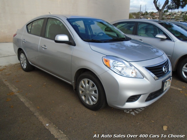 2013 Nissan Versa 1.6 S Sedan
