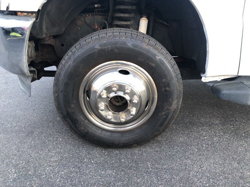 2012 Ford Super Duty F-350 DRW XL