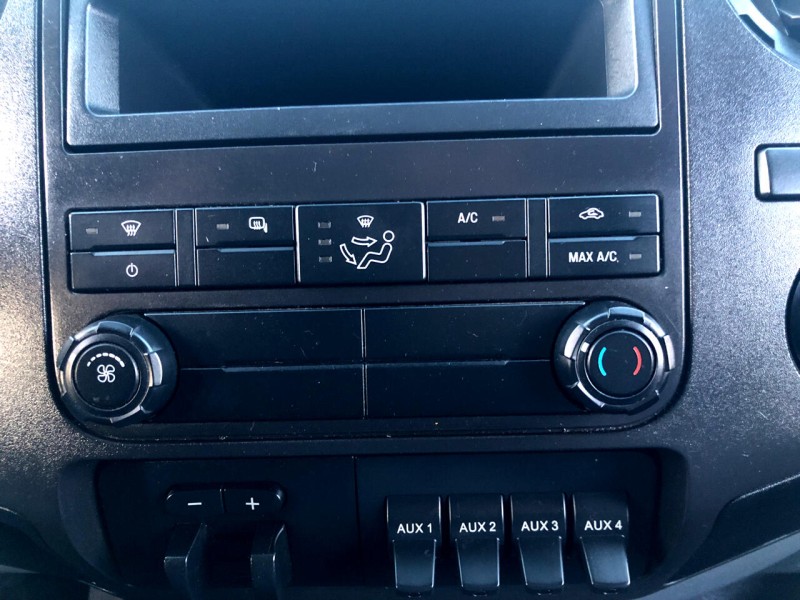 2012 Ford Super Duty F-350 DRW XL