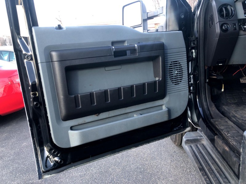2012 Ford Super Duty F-350 DRW XL