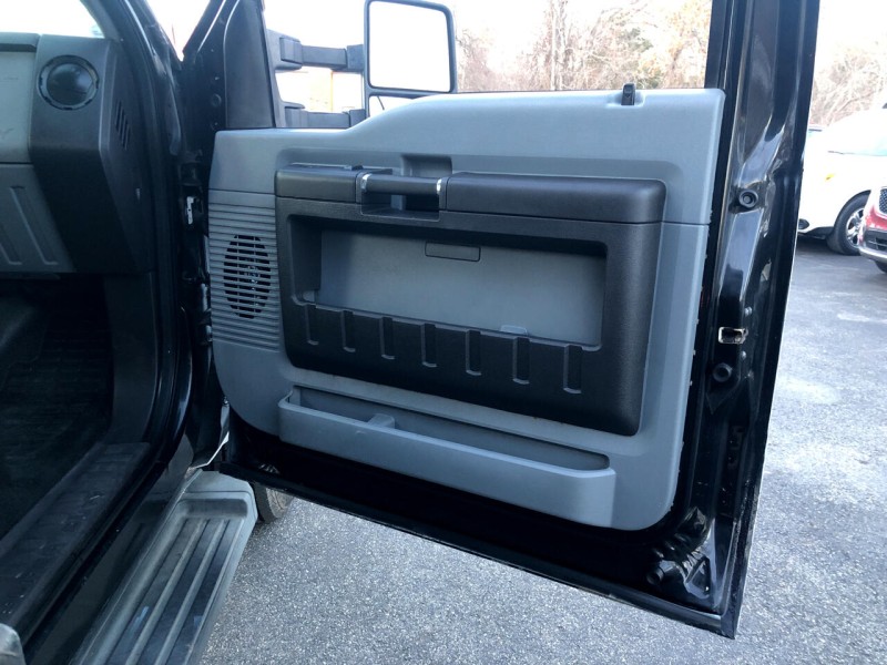 2012 Ford Super Duty F-350 DRW XL